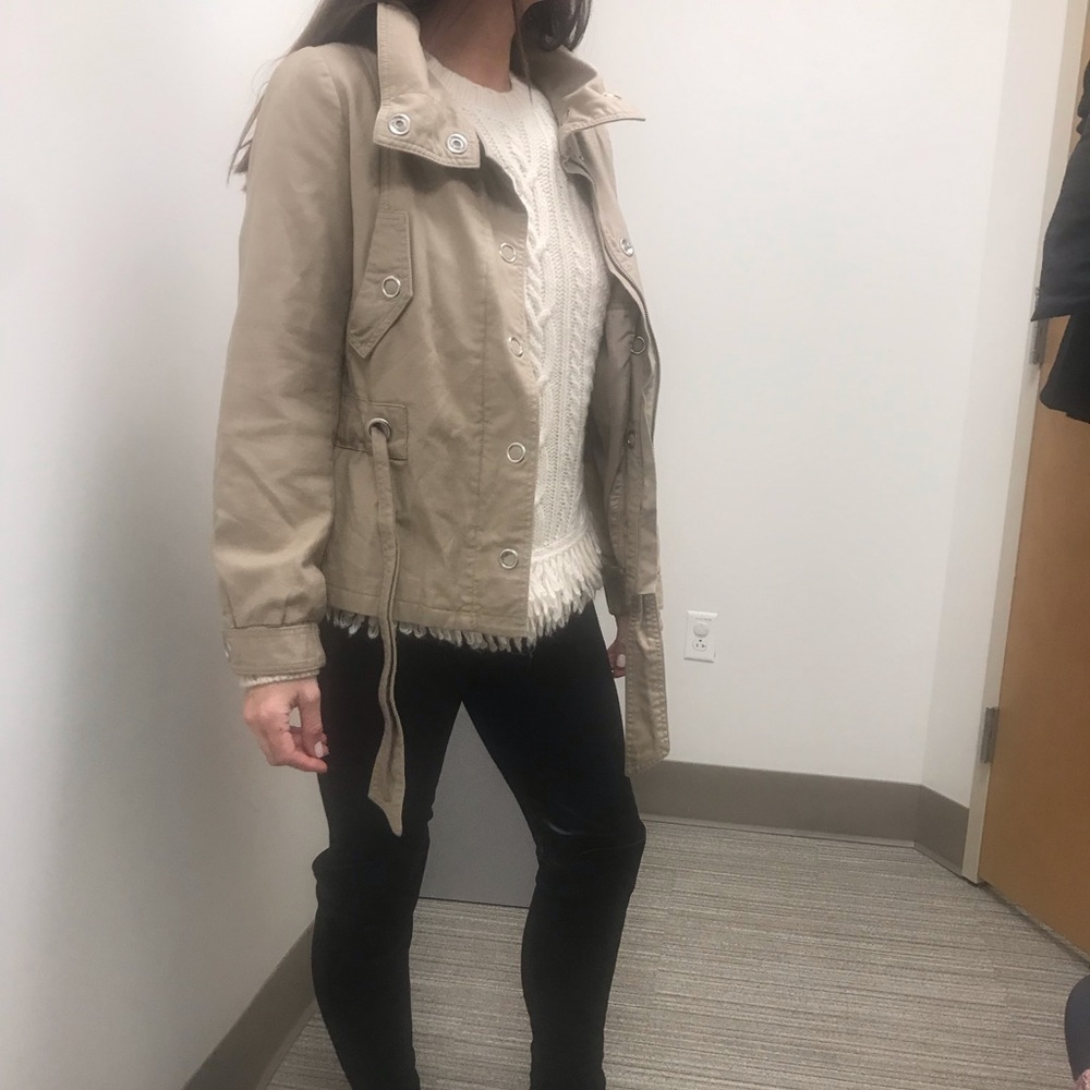 H&M beige jacket - Picture 2 of 7